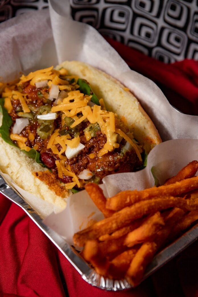 Photo by Amanda Lim brown and yellow dish on white paper