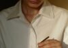 일상으로 스며든 웰니스 문화, 나만의 건강 루틴 만들기 person in white button up shirt holding clear drinking glass with green liquid